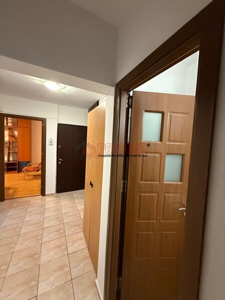 Panselelor - 3 camere 10 min Metrou Aparatorii Patrie - 120.000 Euro