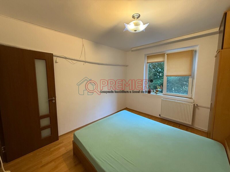 Panselelor - 3 camere 10 min Metrou Aparatorii Patrie - 120.000 Euro